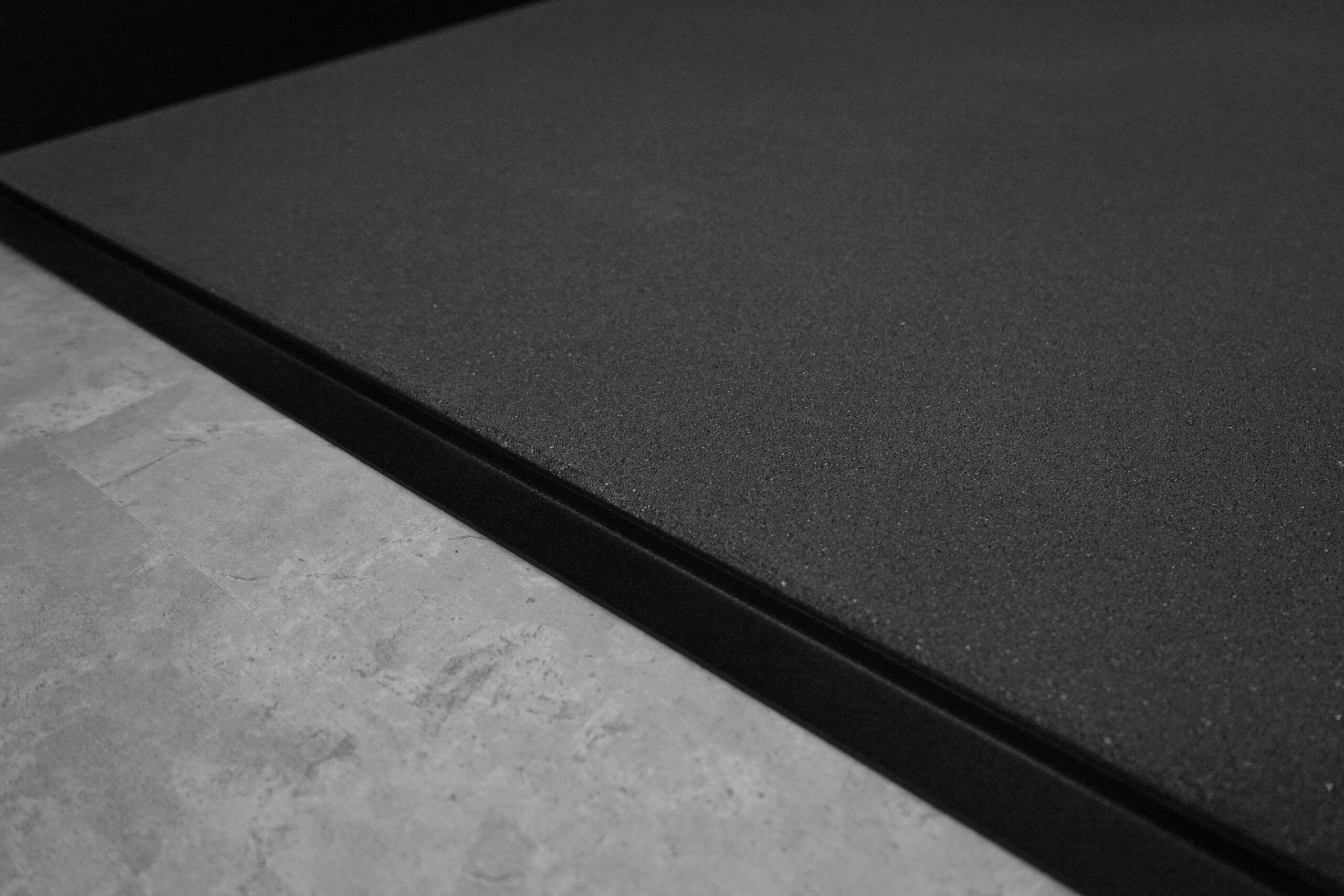 Kantliste til gummigulv - Stål Sort